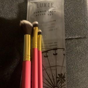 Luxie: The summer Daze 3pc Brush set